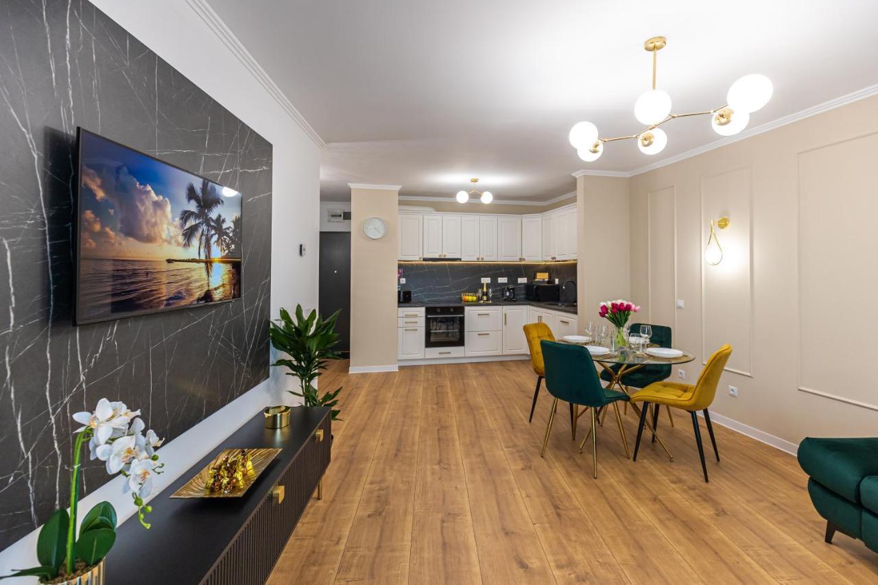 كلوج-نابوكا Moon Luxury Apartment - Sunset View المظهر الخارجي الصورة