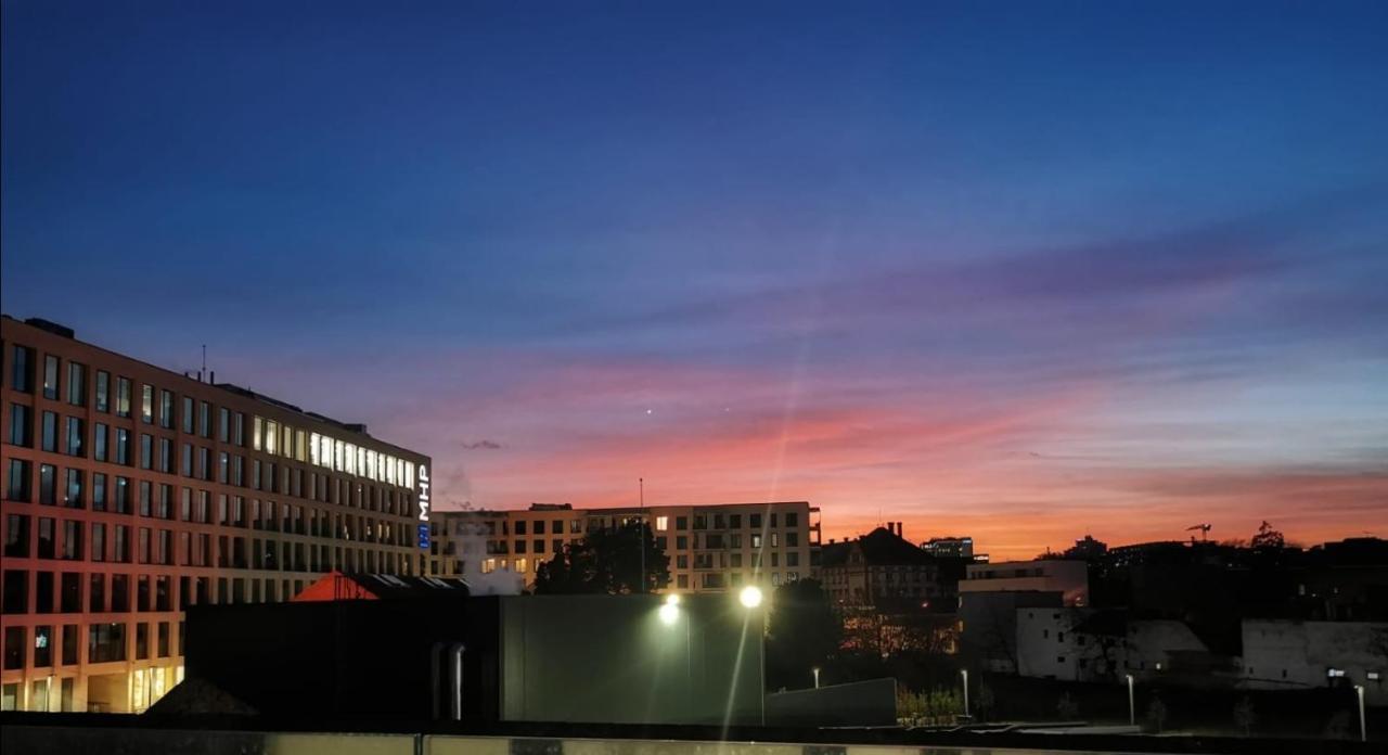 كلوج-نابوكا Moon Luxury Apartment - Sunset View المظهر الخارجي الصورة