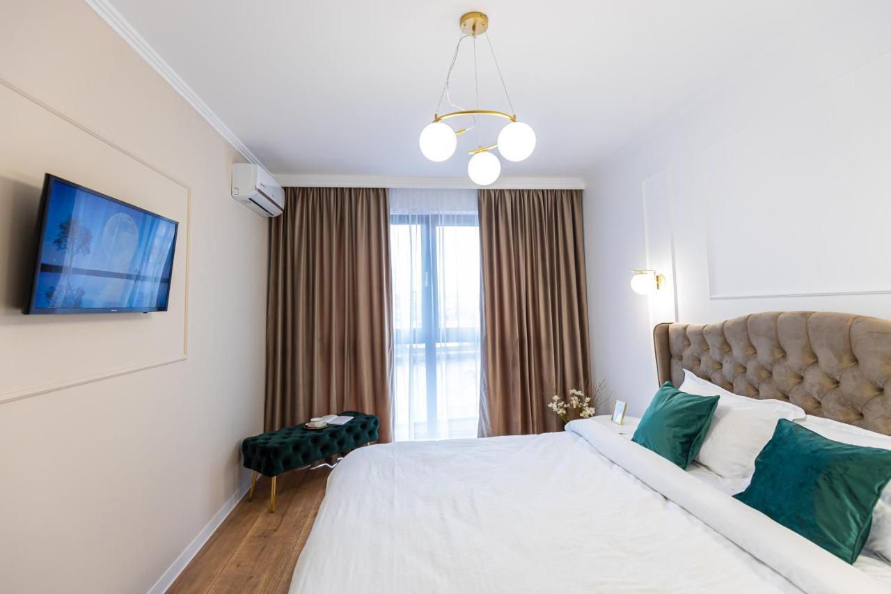 كلوج-نابوكا Moon Luxury Apartment - Sunset View المظهر الخارجي الصورة